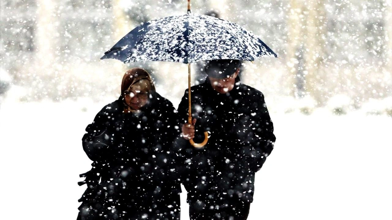 Meteoroloji Genel Müdürlüğü, pazar günü Edirne’den başlayarak batı kesimlerde kar