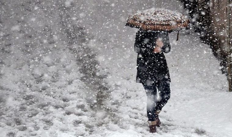 Yılın son günlerinde İstanbul, dondurucu bir soğuk ve kar yağışıyla