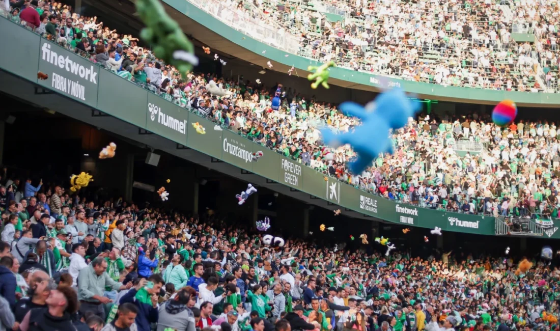 İspanyol futbol kulübü Real Betis’in taraftarları, Noel öncesinde gelenek haline