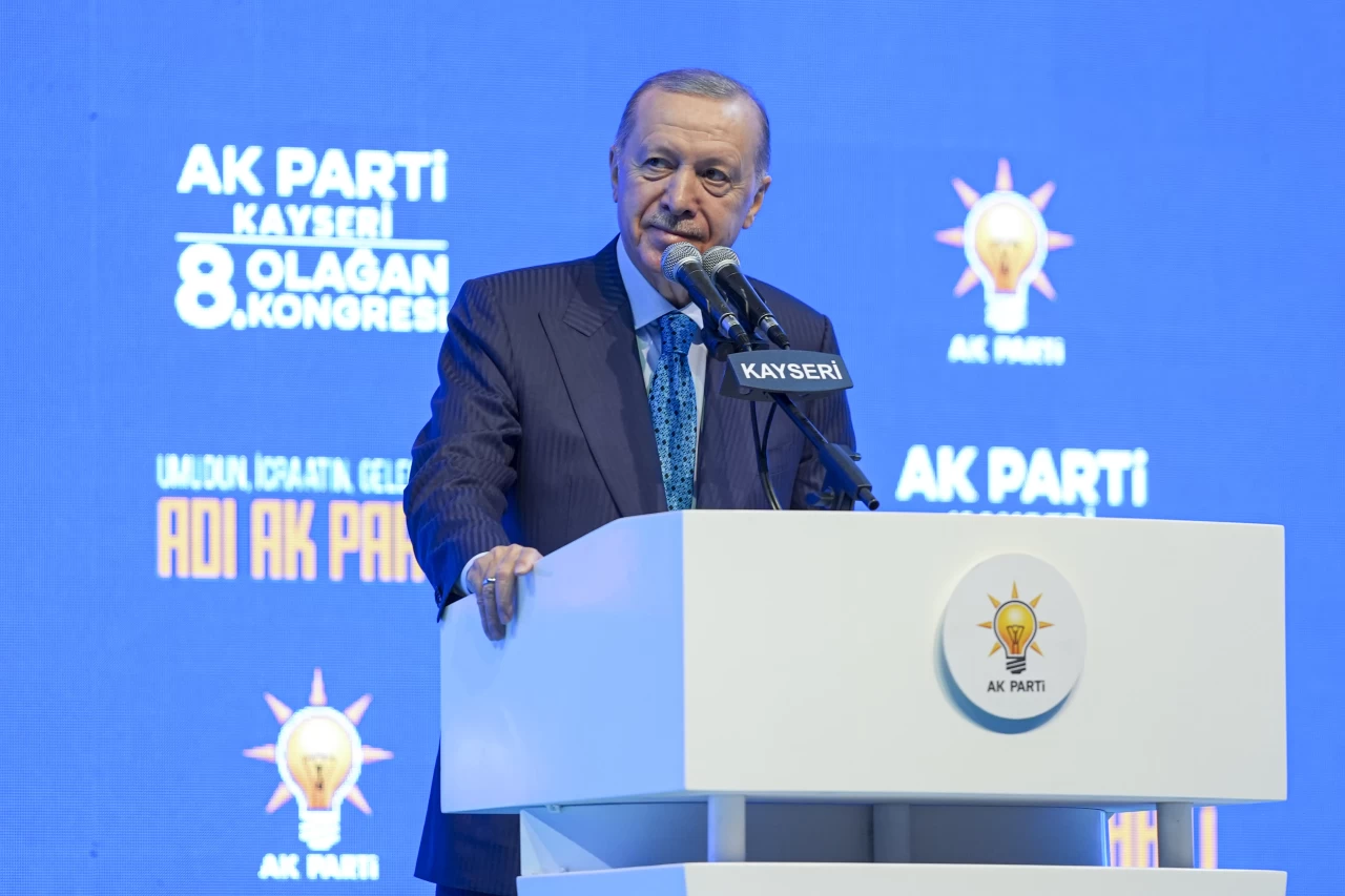 Cumhurbaşkanı Recep Tayyip Erdoğan, Kayseri’de düzenlenen AK Parti 8. Olağan