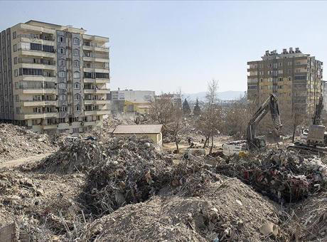 Kahramanmaraş'ın Onikişubat ilçesinde meydana gelen 6 Şubat depremlerinde yıkılan Ebrar