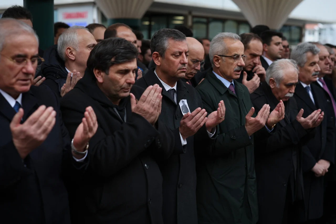 Cumhuriyet Halk Partisi (CHP) Genel Başkanı Özgür Özel, Bolu Kartalkaya'da