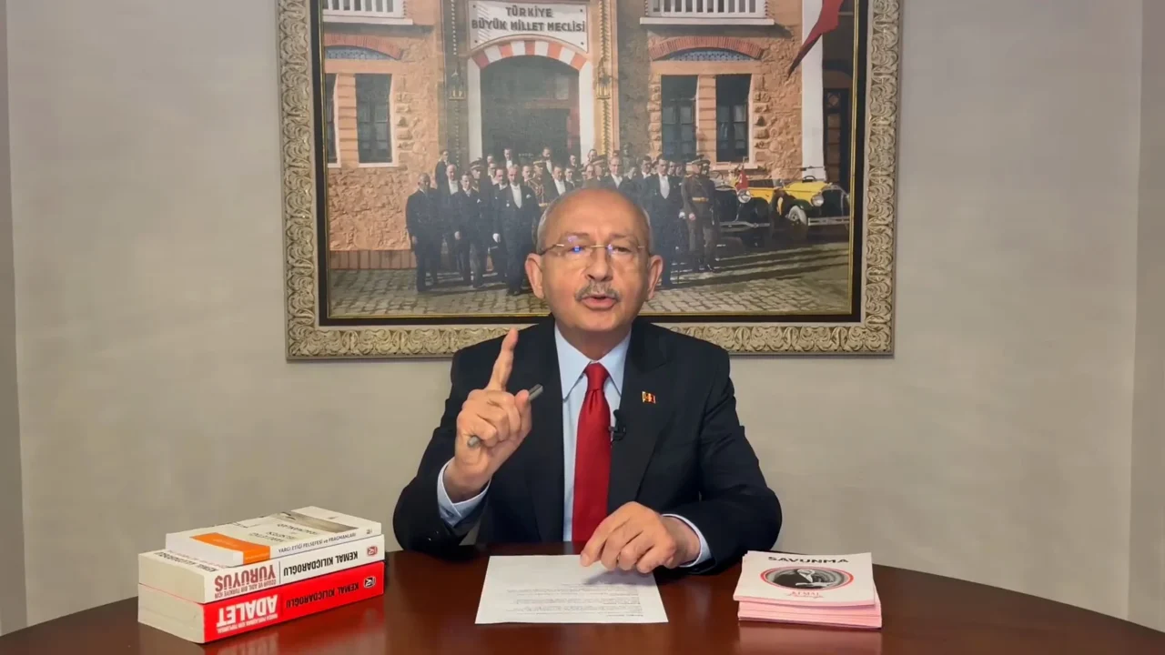 Eski CHP Genel Başkanı Kemal Kılıçdaroğlu, sosyal medya hesabından paylaştığı