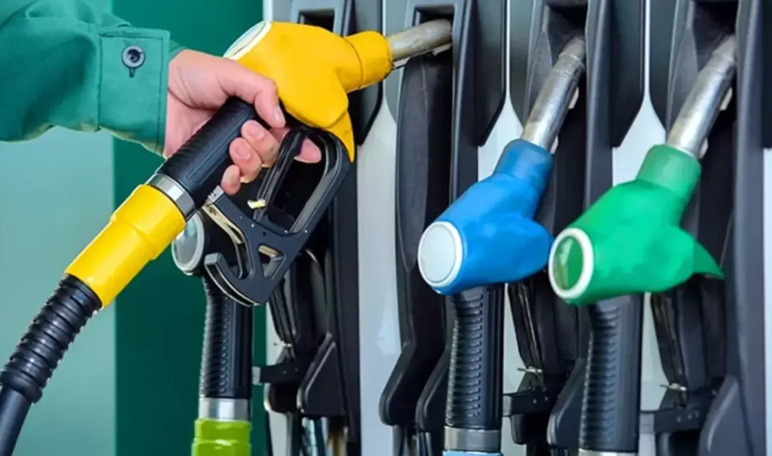 Uluslararası petrol piyasalarındaki dalgalanma ve döviz kurundaki değişiklikler akaryakıt fiyatlarını