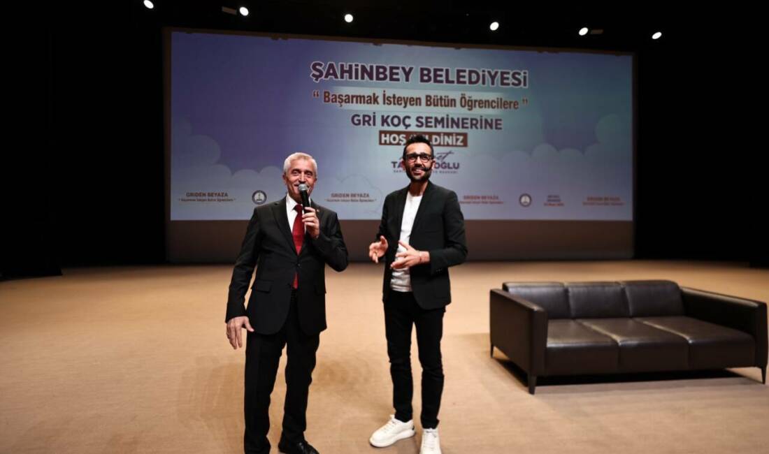 Şahinbey Belediyesi, gençlerin akademik gelişimlerine katkı sunmak amacıyla Eğitimci-Yazar Gri