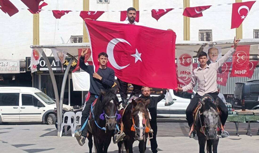 Nizip Ülkü Ocakları tarafından düzenlenen 3 Mayıs Türkçüler Günü etkinliğinde,