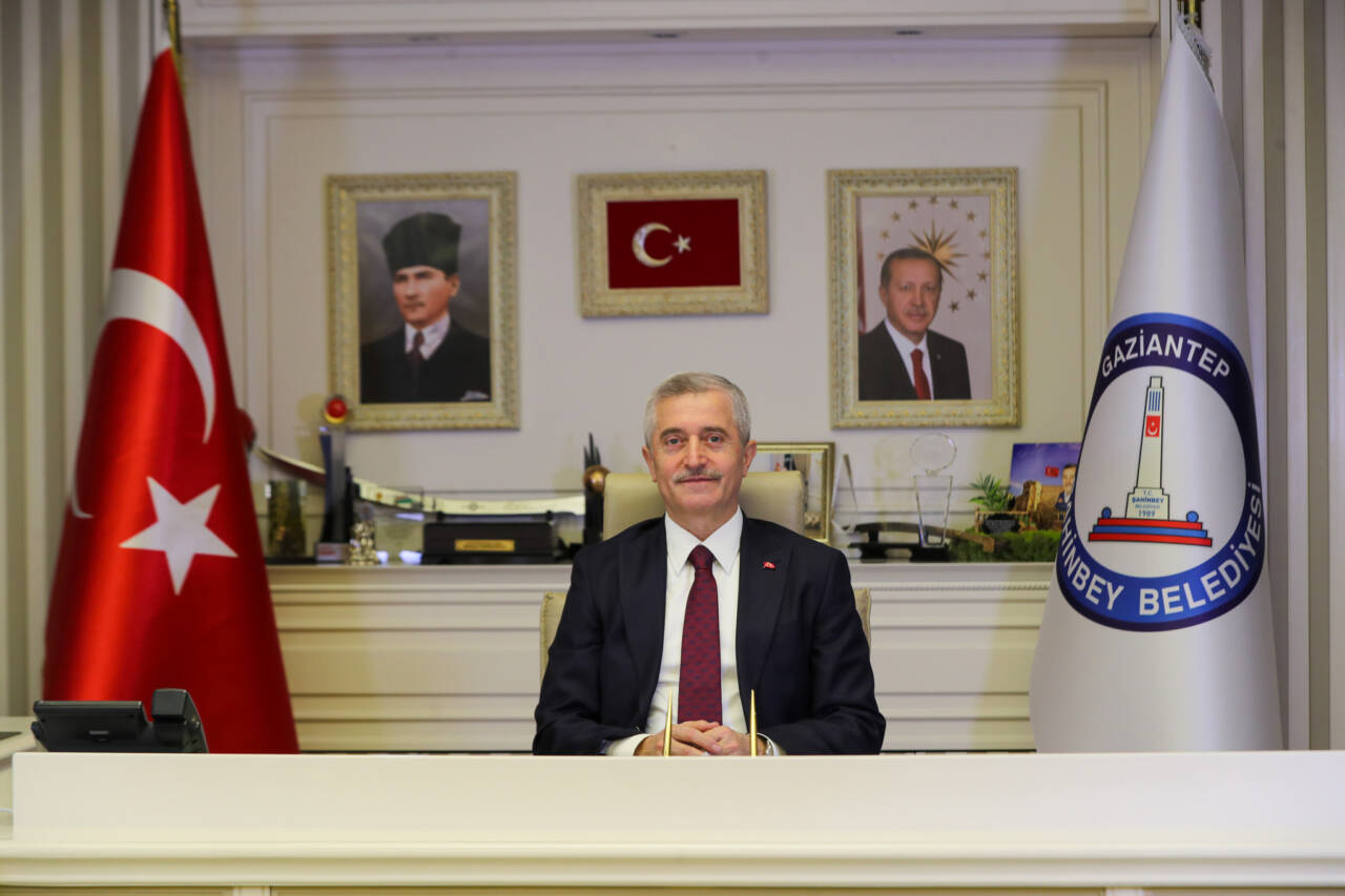Şahinbey Belediye Başkanı Mehmet Tahmazoğlu, Anneler Günü dolayısıyla sosyal medya