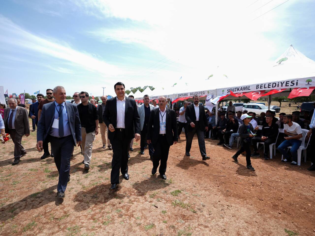 Şehitkamil Belediye Başkanı Umut Yılmaz, Yavuzeli’nde düzenlenen 8. Uluslararası Geleneksel