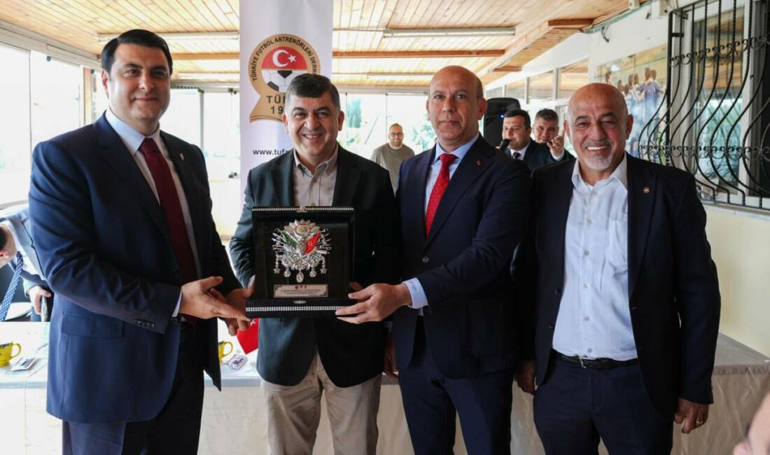 Şehitkamil Belediye Başkanı Umut Yılmaz, Türkiye Futbol Antrenörleri Derneği (TÜFAD)