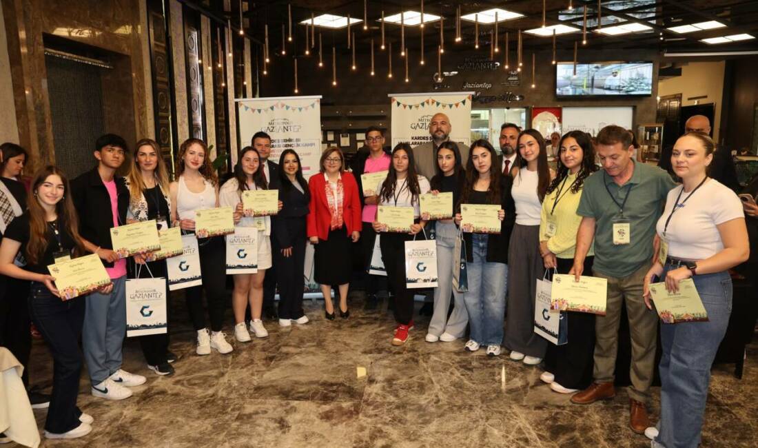 Gaziantep Büyükşehir Belediyesi’nin ev sahipliğinde düzenlenen Kardeş Şehirler Uluslararası Gençlik