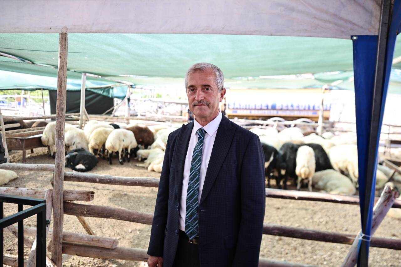 Şahinbey Belediye Başkanı Mehmet Tahmazoğlu, yaklaşan Kurban Bayramı öncesi vatandaşları