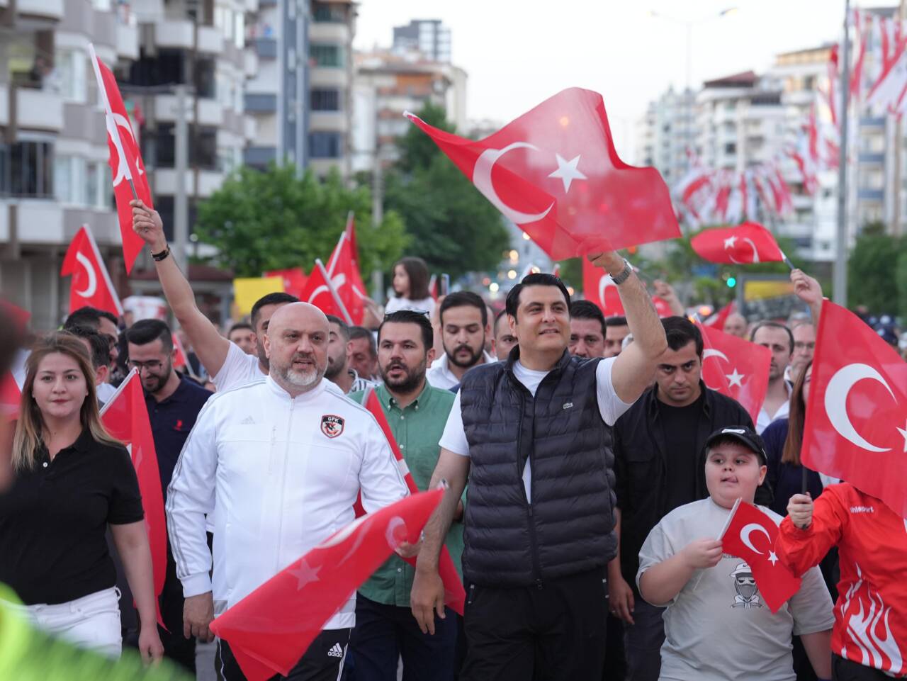 Şehitkamil Belediyesi tarafından düzenlenen Bayraklı Gençlik Yürüyüşü, 19 Mayıs Atatürk’ü