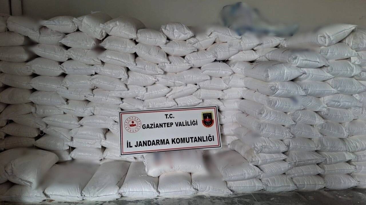 Gaziantep Cumhuriyet Başsavcılığı koordinesinde kaçakçılıkla mücadele çalışmaları kapsamında, İl Jandarma
