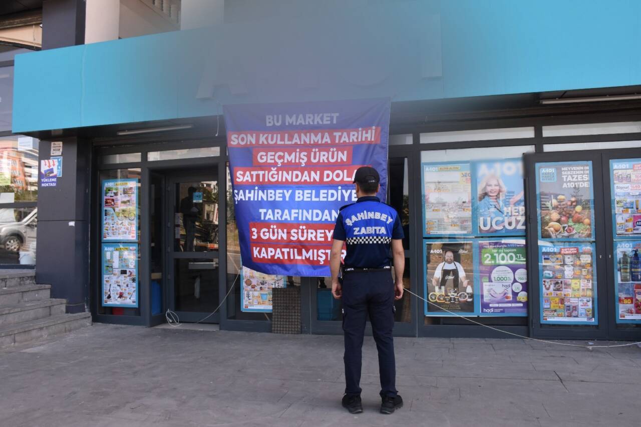 Gaziantep’in Şahinbey ilçesinde zabıta ekipleri tarafından gerçekleştirilen denetimlerde, tarihi geçmiş