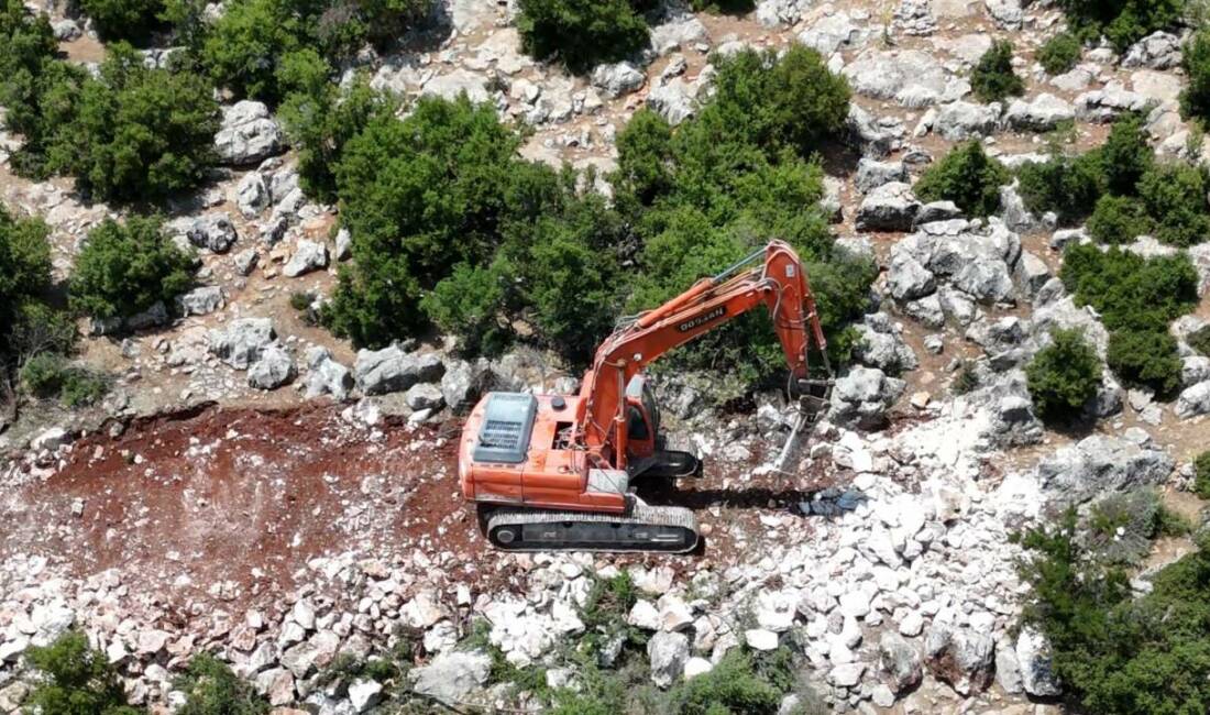 Şehitkamil Belediyesi, kırsal mahallelerde başlattığı yol açma seferberliği kapsamında Eskişarkaya