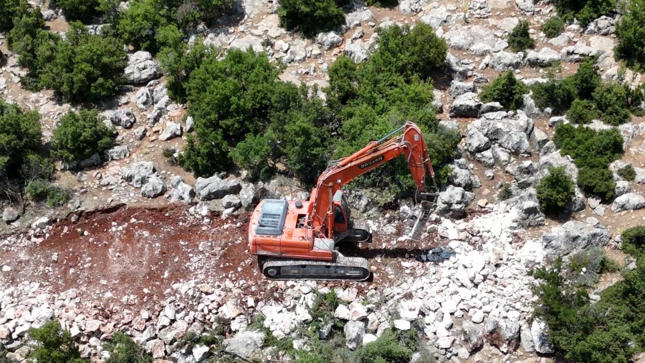 Şehitkamil Belediyesi, kırsal mahallelerde başlattığı yol açma seferberliği kapsamında Eskişarkaya