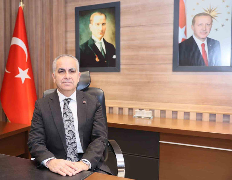 Gaziantep Üniversitesi (GAÜN) Rektörü Prof. Dr. Sait Mesut Doğan, Babalar