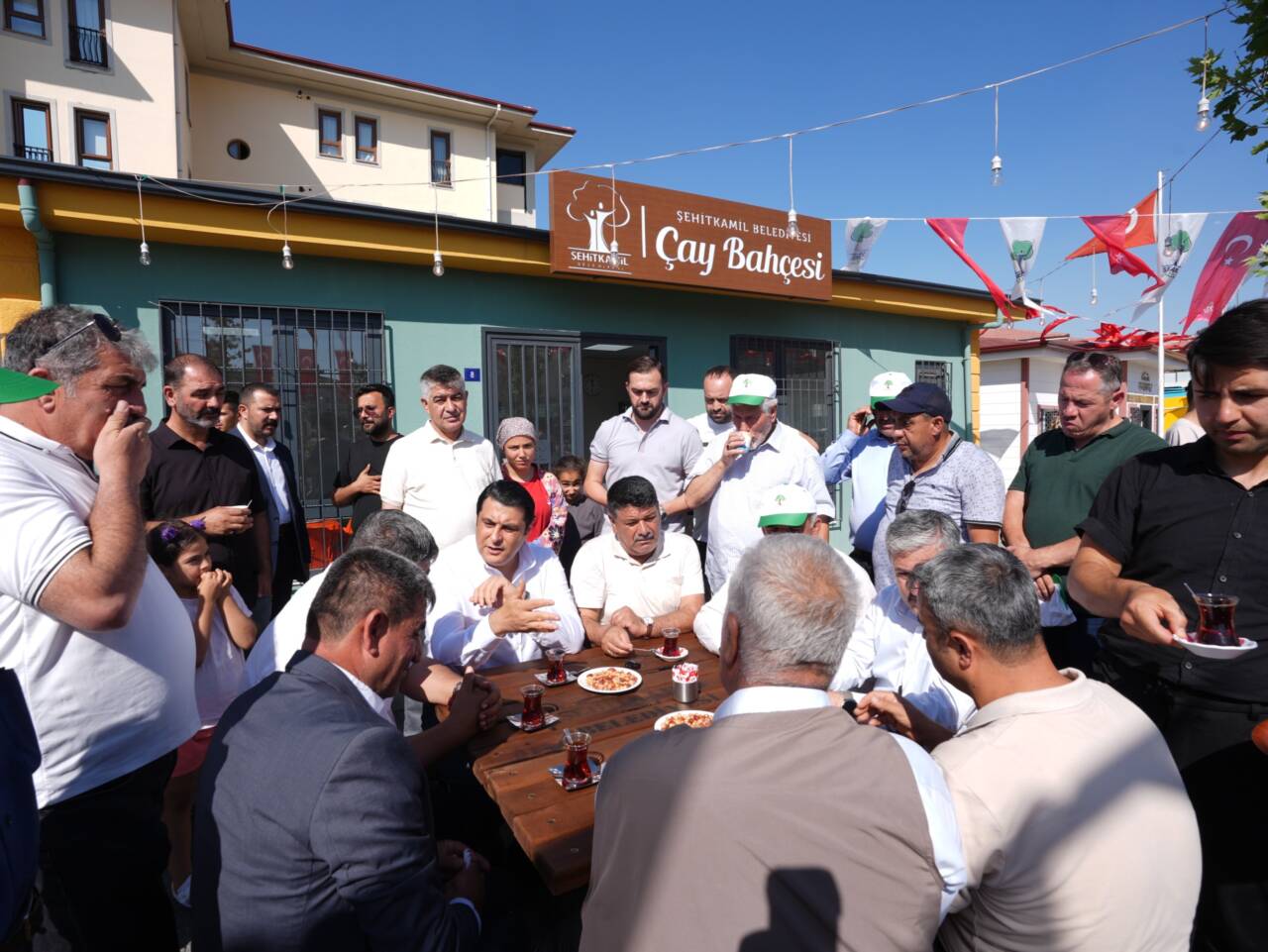 Şehitkamil Belediye Başkanı Umut Yılmaz, Kuzeyşehir Mahallesi’nde hizmete sunulan yeni