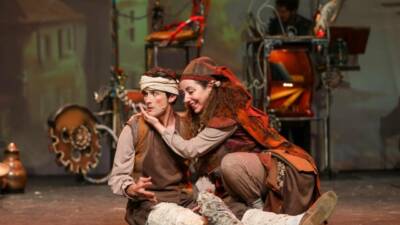 Gaziantep Şehir Tiyatrosu, tiyatro dünyasının prestijli organizasyonlarından biri olan 12.