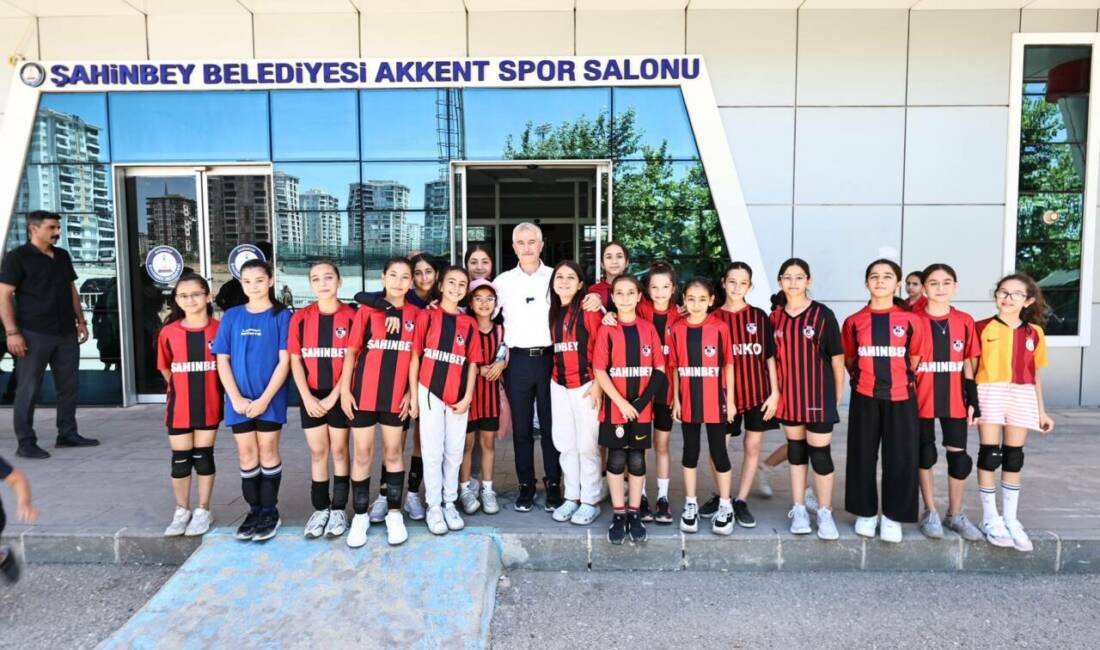 Şahinbey Belediye Başkanı Mehmet Tahmazoğlu, yaz tatilini verimli geçirmek isteyen