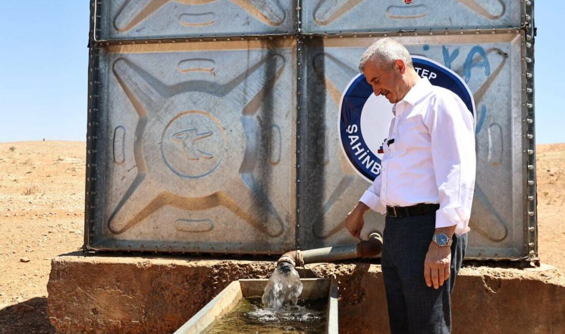 Şahinbey Belediye Başkanı Mehmet Tahmazoğlu, meralarda hayvan otlatan çobanlarla bir