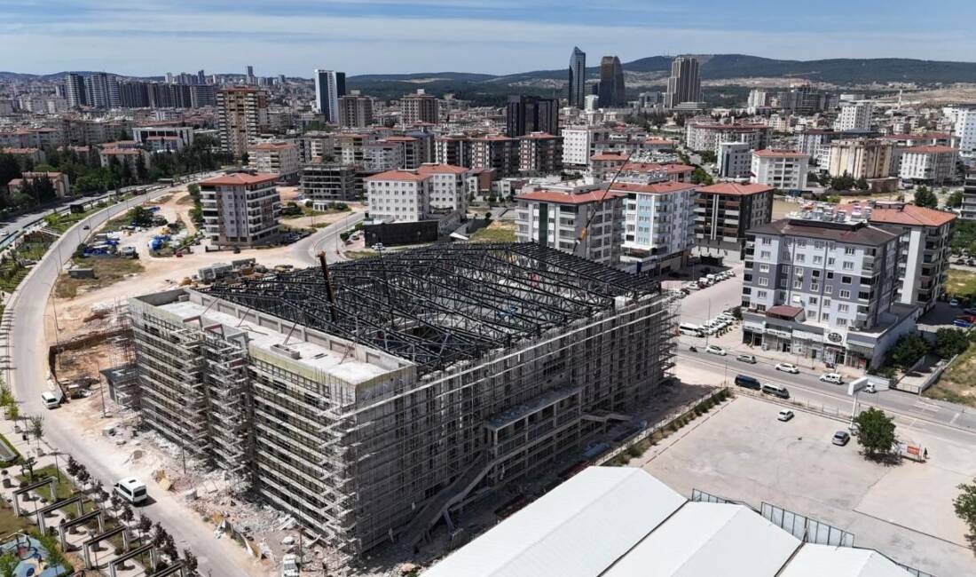 Gaziantep Büyükşehir Belediyesi, şehrin spor altyapısını güçlendirmek amacıyla yapımına başladığı