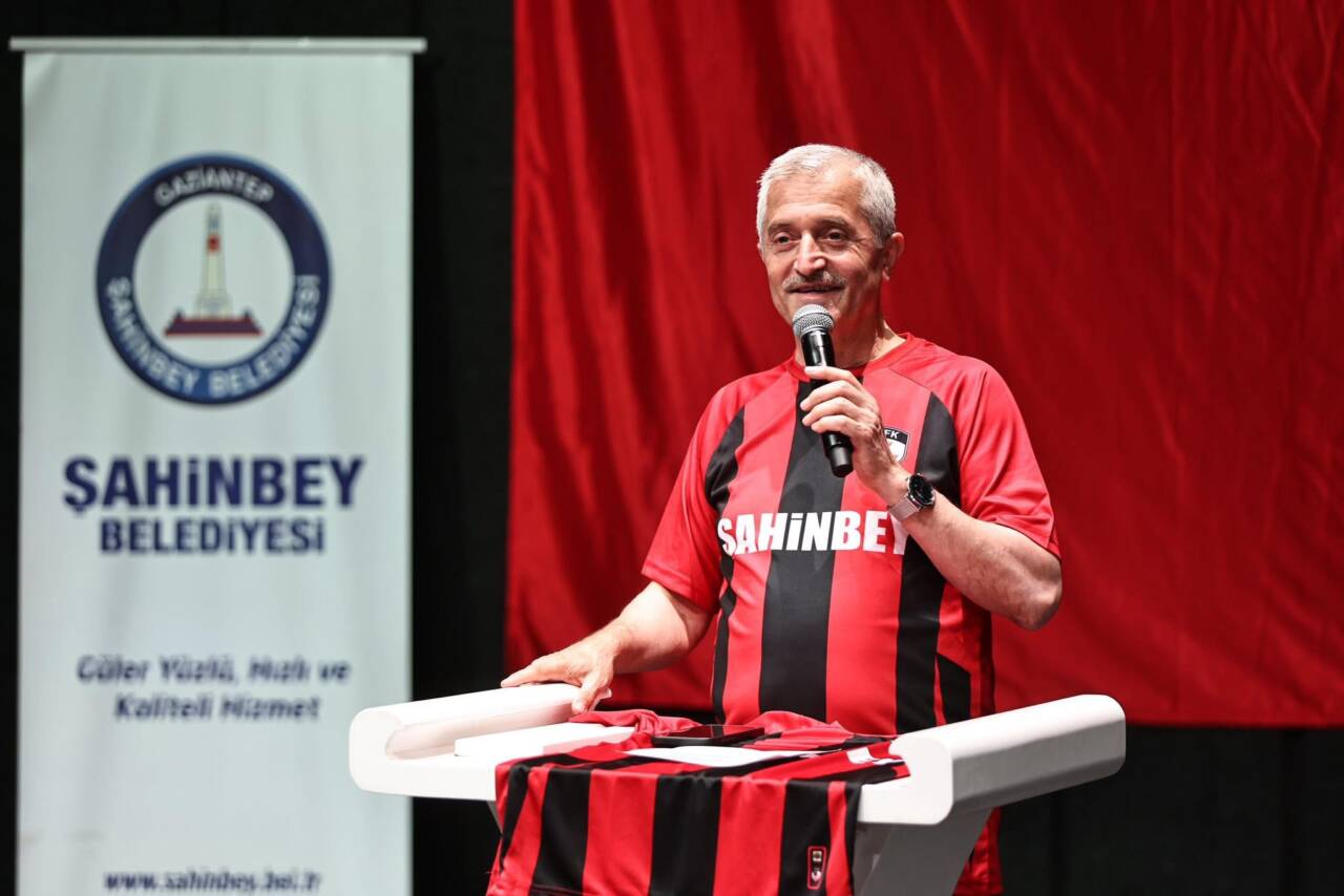 Şahinbey Belediye Başkanı Mehmet Tahmazoğlu, Gaziantep Futbol Kulübü’nün (Gaziantep FK)