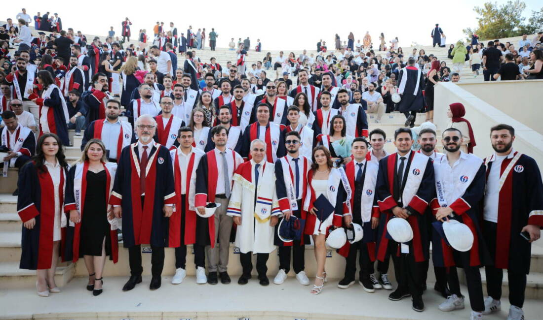 Gaziantep Üniversitesi (GAÜN) Mühendislik Fakültesi 2024–2025 Eğitim-Öğretim Yılı Mezuniyet Töreni,