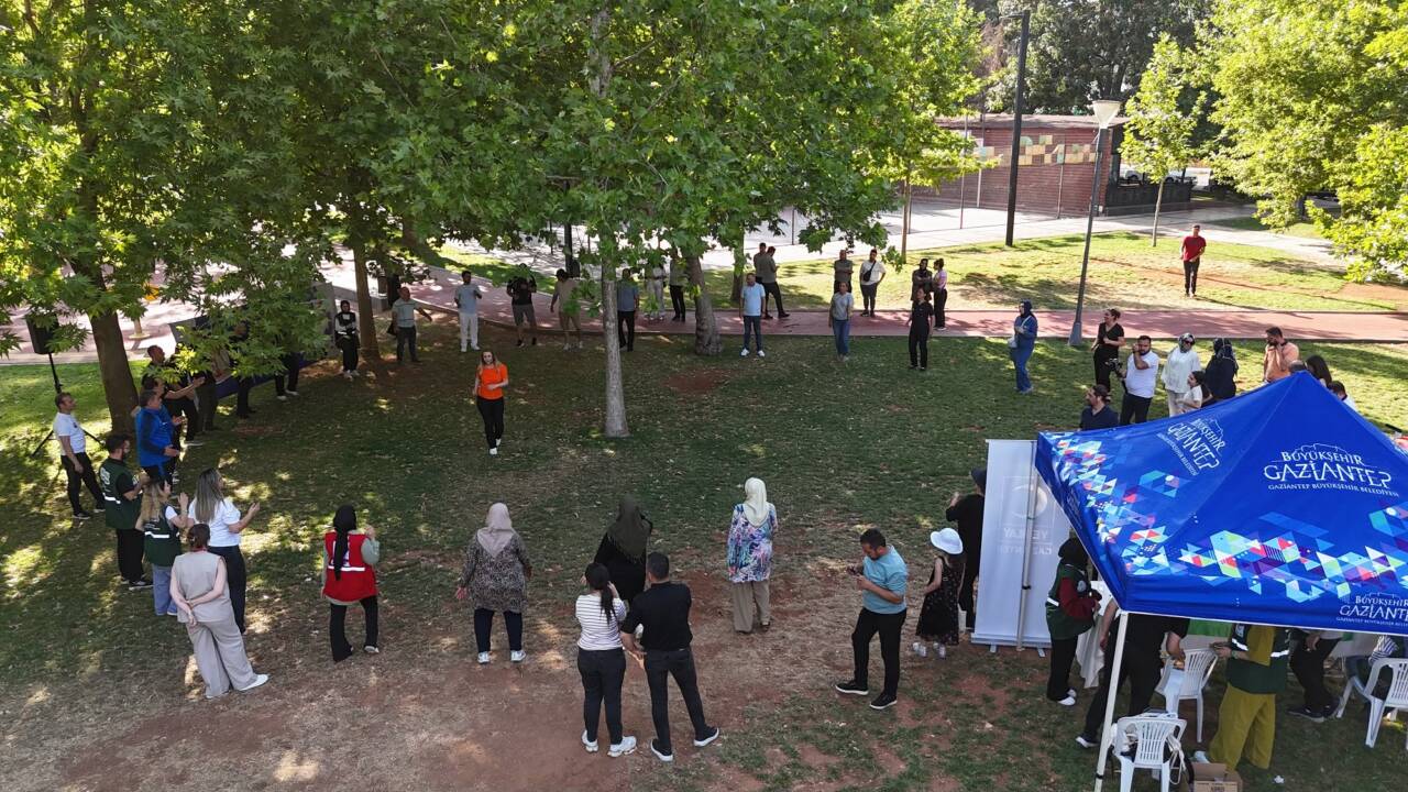 Gaziantep Büyükşehir Belediyesi’nin “Geleceğimizi Sağlıkla Kuşatıyoruz” etkinliği, Celal Doğan Parkı’nda