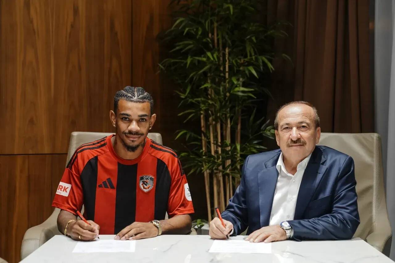 Gaziantep Futbol Kulübü, Suudi Arabistan Pro Ligi ekiplerinden Al-Wehda forması