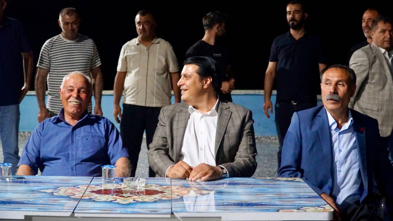 Şehitkamil Belediye Başkanı Umut Yılmaz, Uğruca Mahallesi’ni ziyaret ederek bölge