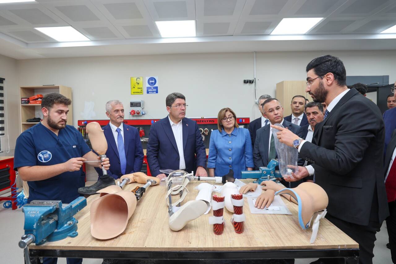 Adalet Bakanı Yılmaz Tunç, Gaziantep Büyükşehir Belediyesi’nin öncülüğünde hayata geçirilen