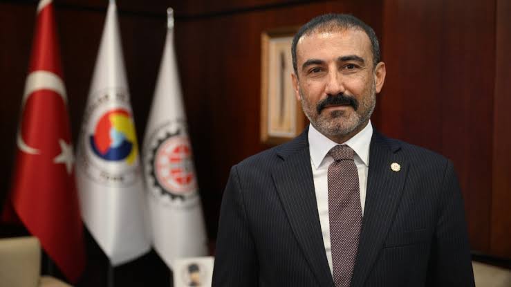 Gaziantep Ticaret Odası Yönetim Kurulu Başkanı Tuncay Yıldırım, sosyal medyada