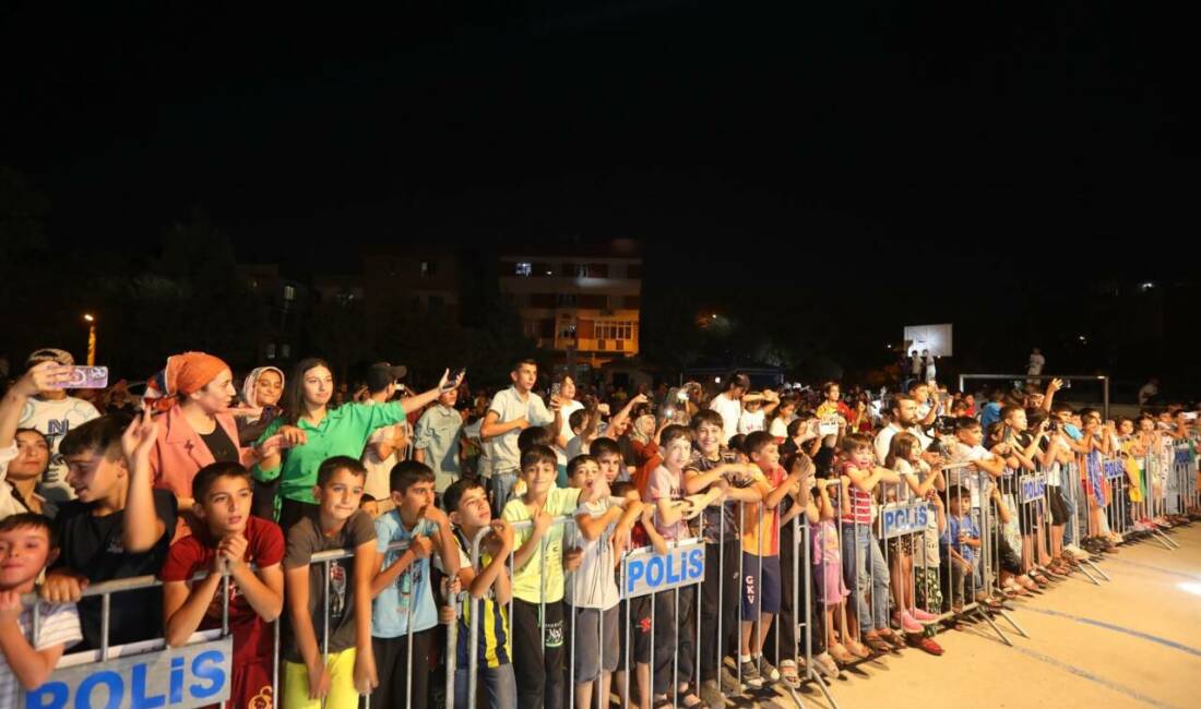 Gaziantep Büyükşehir Belediyesi’nin yaz aylarına özel olarak düzenlediği “Mahallemde Konser