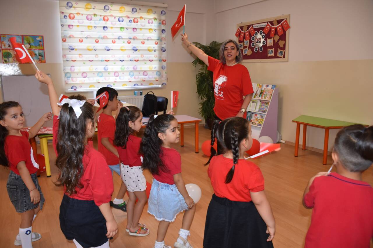 Şahinbey Belediyesi’ne bağlı Binevler Sosyal Tesisi’nde eğitim gören anaokulu öğrencileri,