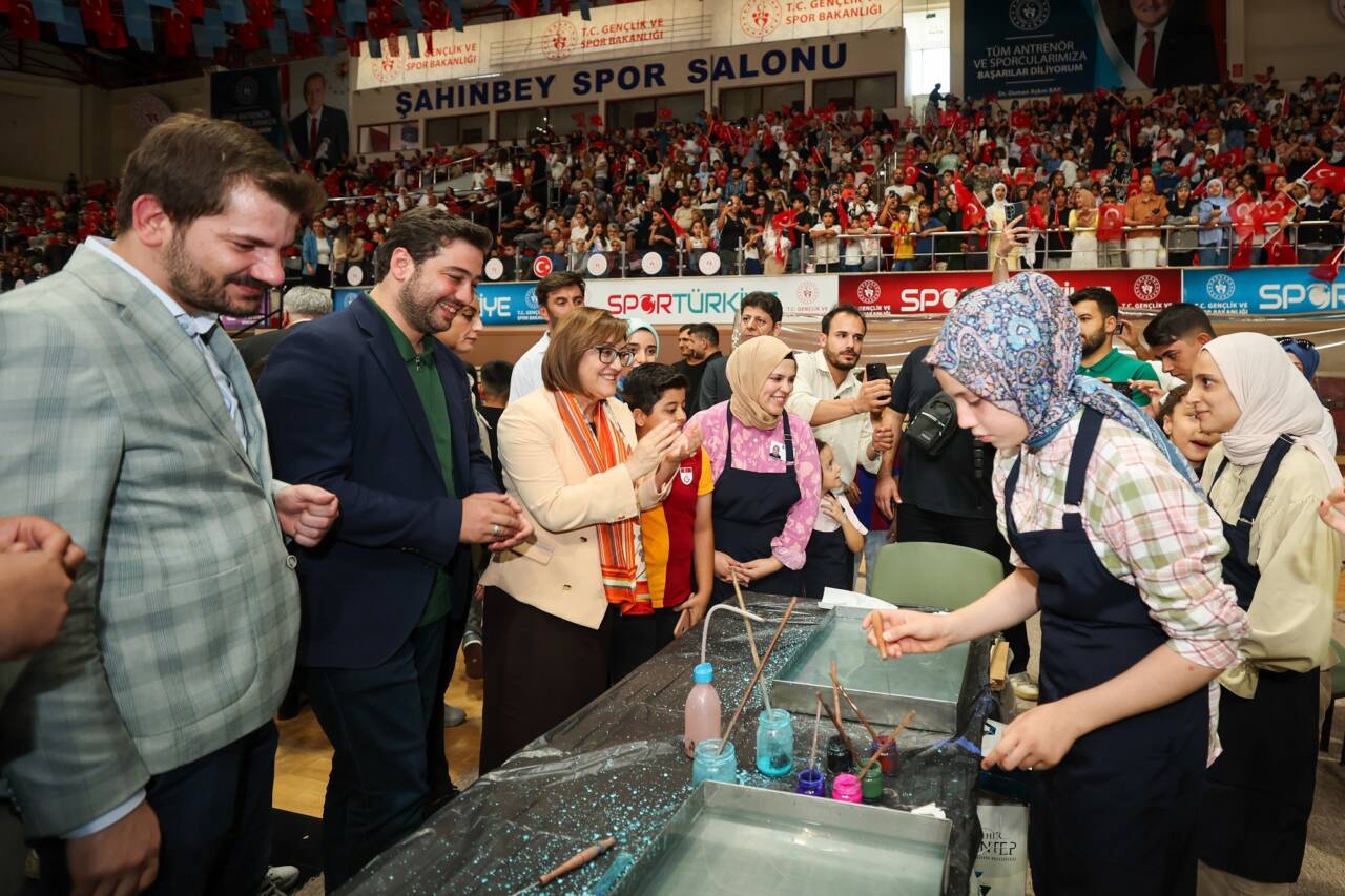 Gaziantep Büyükşehir Belediyesi tarafından düzenlenen, 55 bin öğrencinin faydalandığı GASMEK