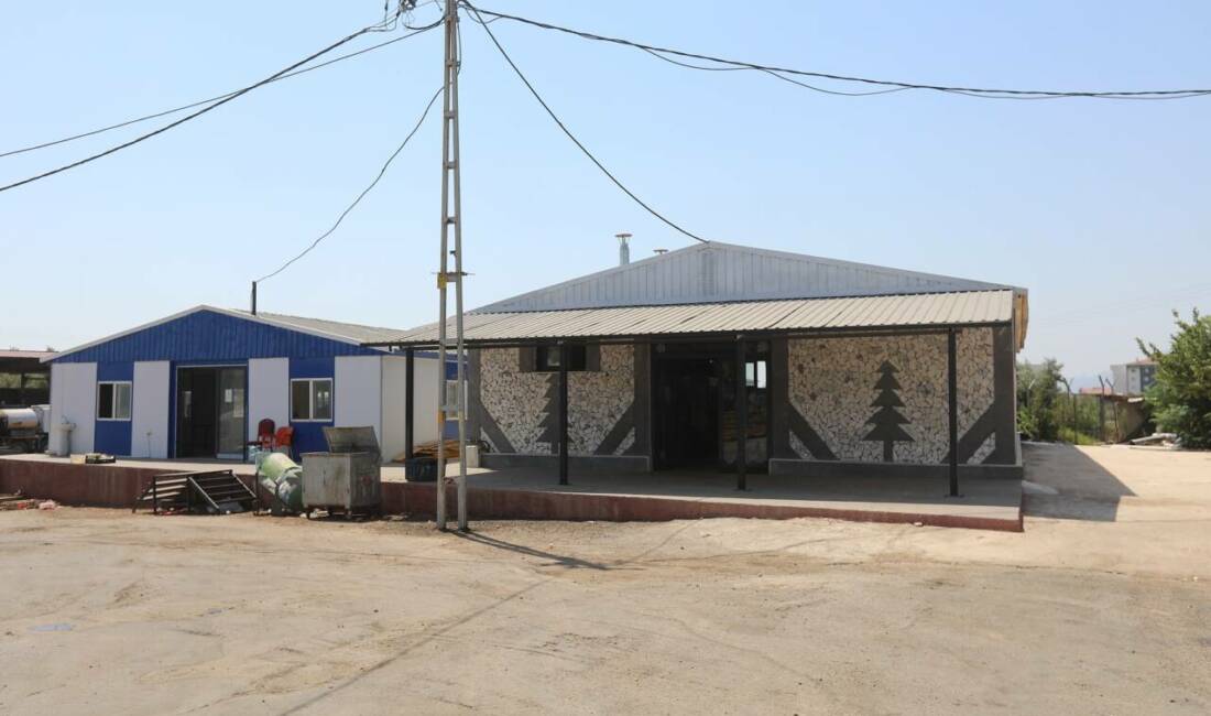 Gaziantep Büyükşehir Belediyesi ve İslahiye Belediyesi iş birliğinde, deprem sonrası
