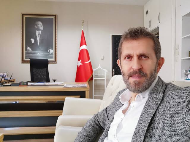 Gaziantep Büyükşehir Belediyesi Genel Sekreteri Sezer Cihan, annesinin vefat ettiğini