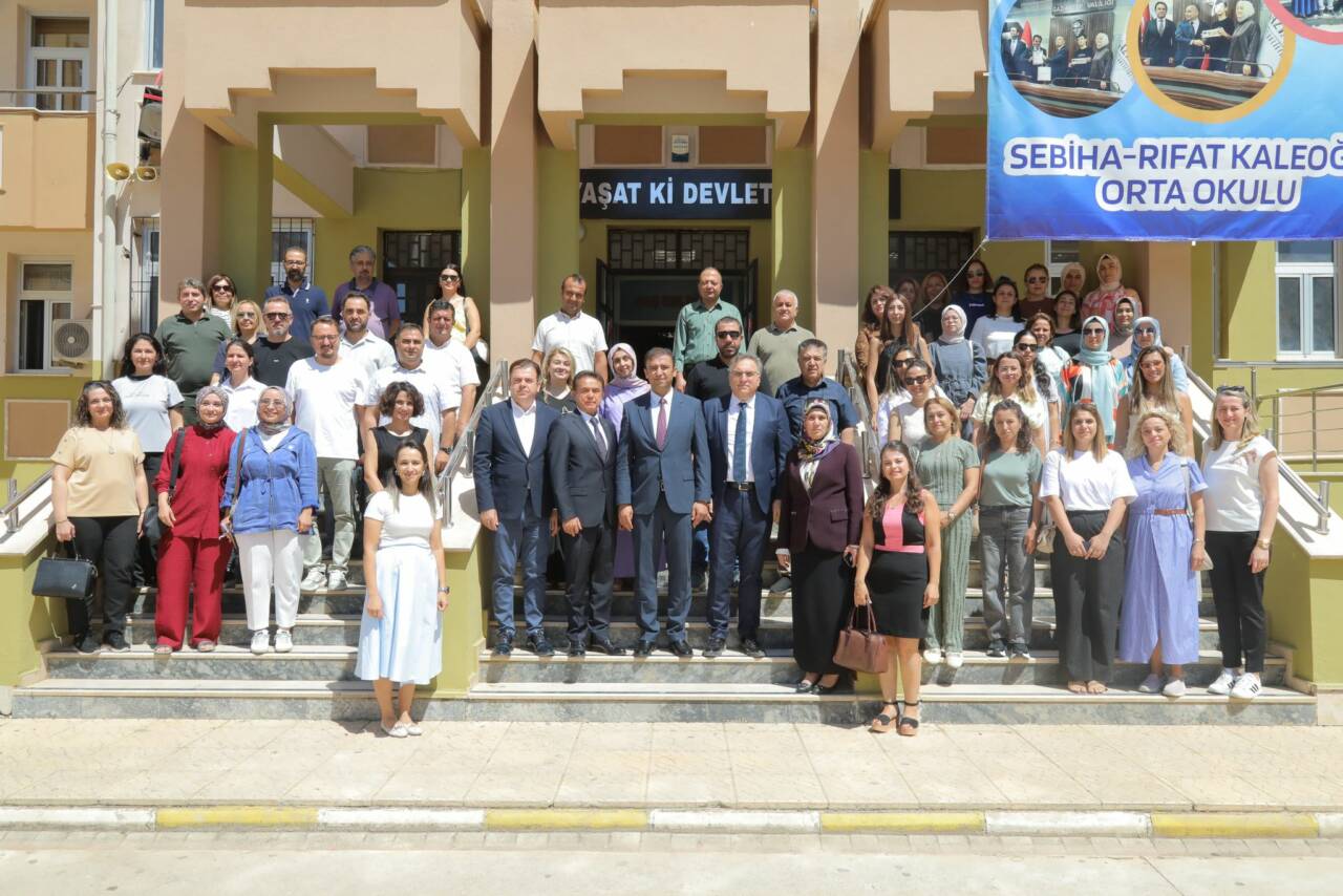 Gaziantep’te Liselere Geçiş Sistemi (LGS) sınavında elde edilen başarılarda emeği