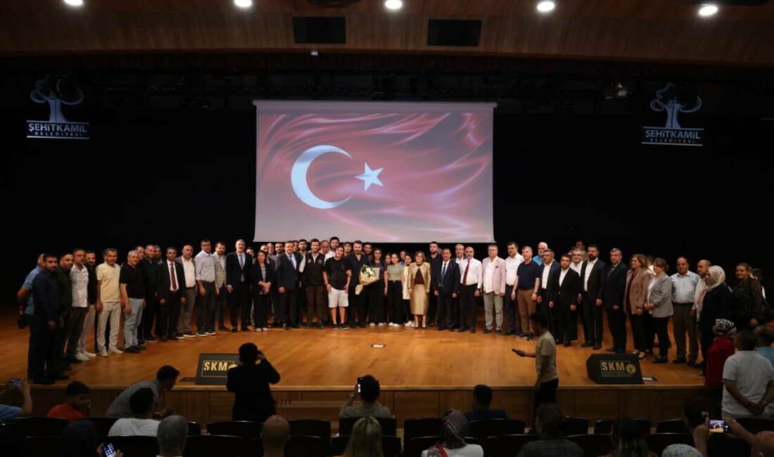 AK Parti Gaziantep İl Başkanlığı tarafından düzenlenen “Bir Adım Öne